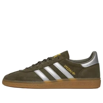 adidas handball spezial olive strata 1 330x330 - Adidas Handball Spezial &bdquo;Olive Strata&ldquo;